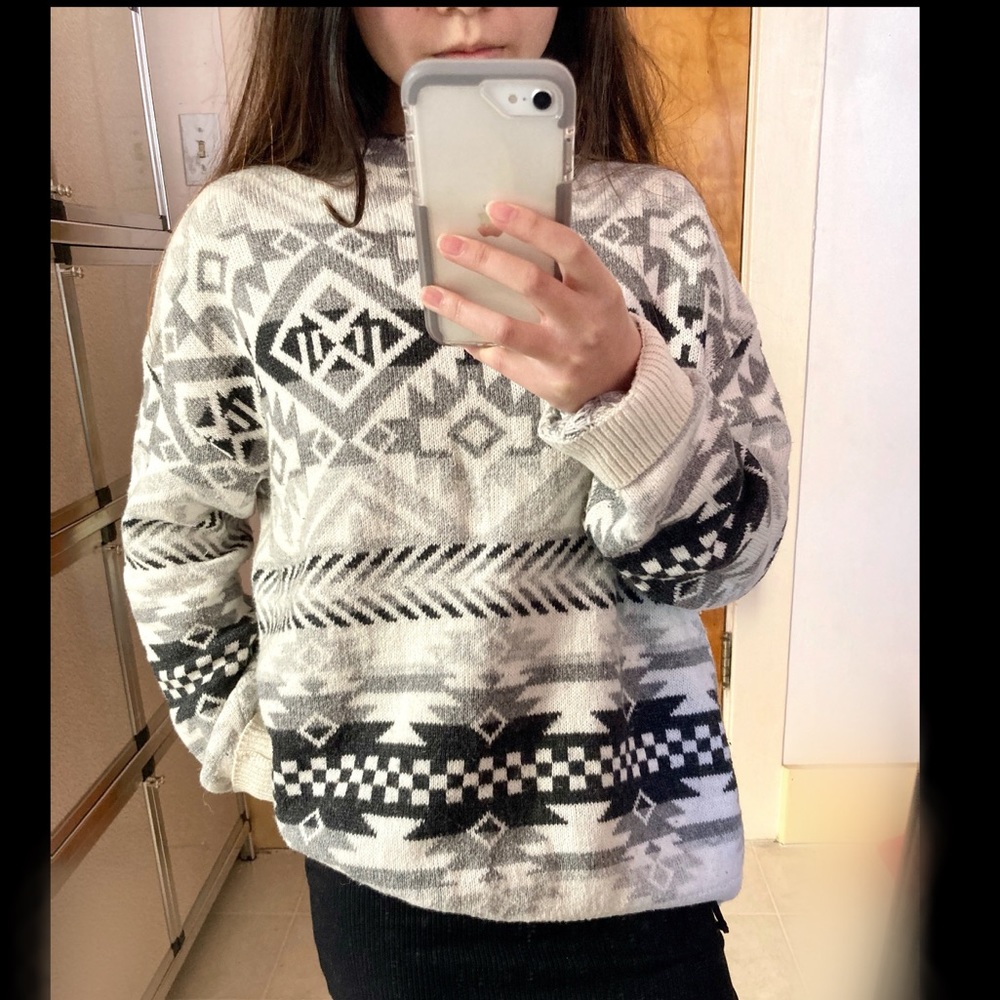 H&M || patterned knit sweater